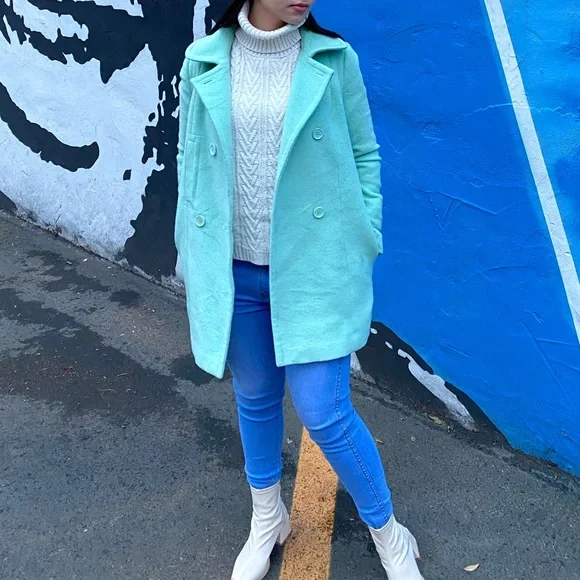 Light green trench coat - Picture 3 of 5